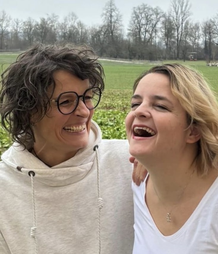 Tanja Hunkeler, die Coiffeuse und Inhaberin von thehairlounge.ch, dem mobilen Friseur bei Ihnen zu Hause